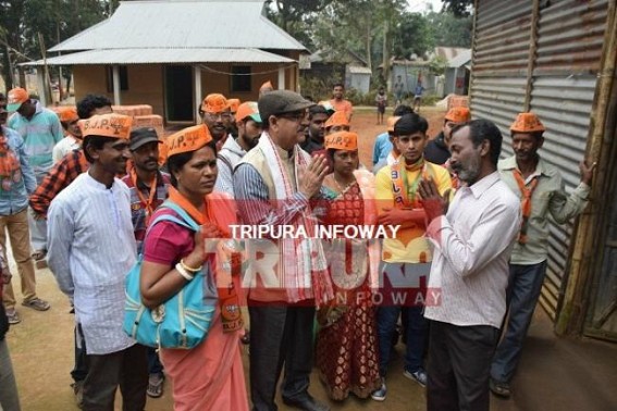 Door to door campaigning of Political Parties at high compete Door to door campaigning of Political Parties at high compete